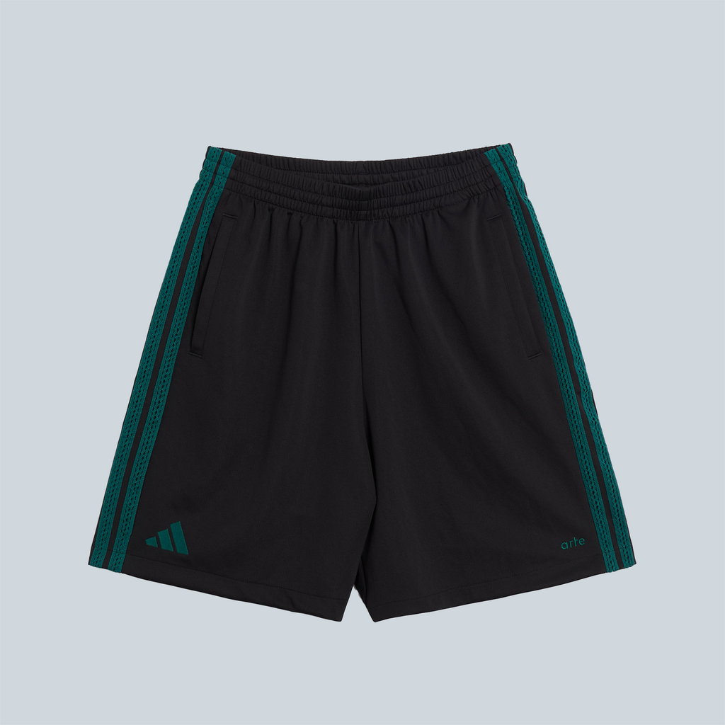SHORTS - BLACK
