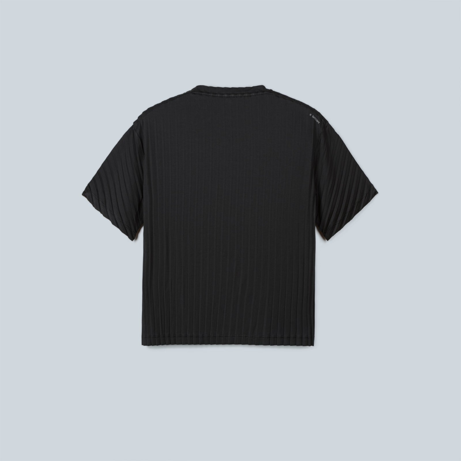 AURALITE PLEATED TSHIRT - BLACK