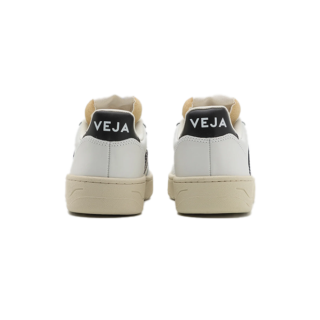 VEJA  V-10 LEATHER - WHITE/BLACK image 2