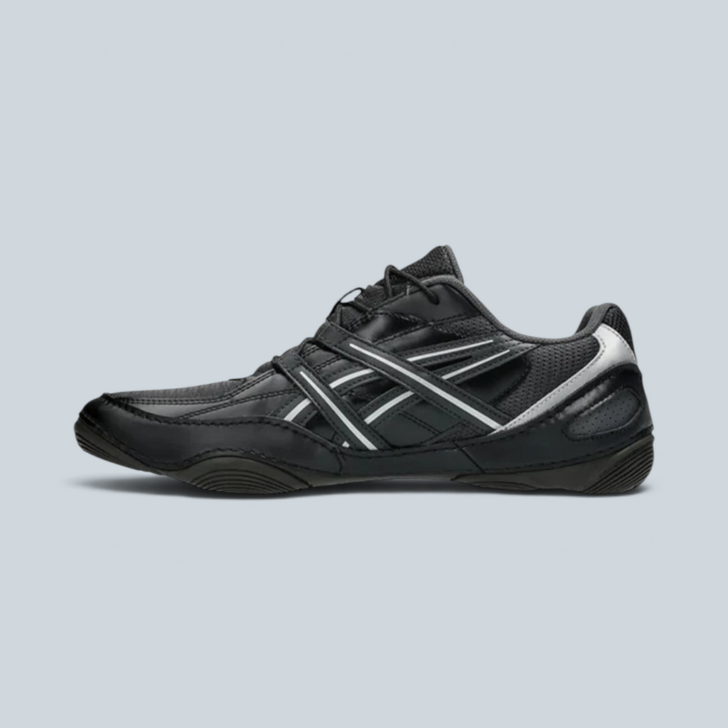 Baskets Asics Hypersync Saison noires et grises avec détails en maille et bandes latérales caractéristiques