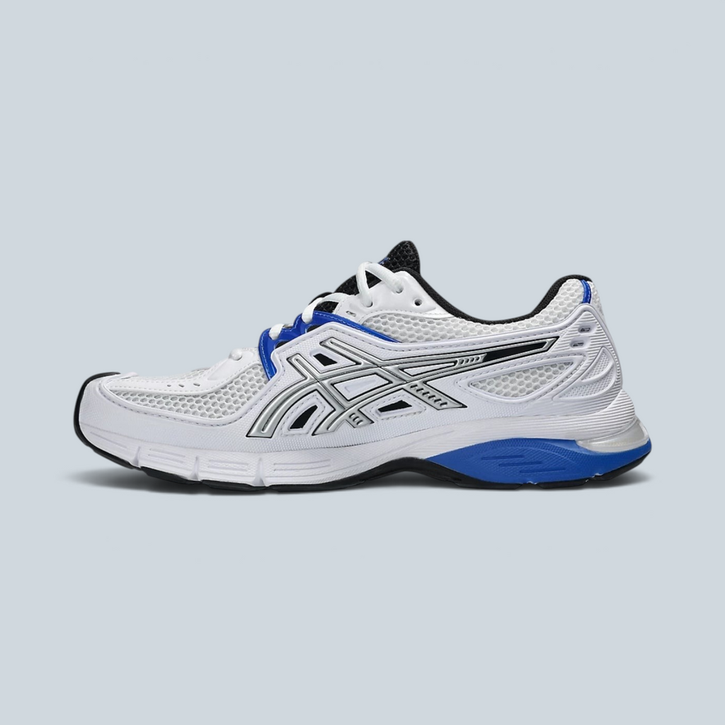 Baskets Saison Asics Gel SD Lyte blanches et noires avec détails bleus et maille respirante