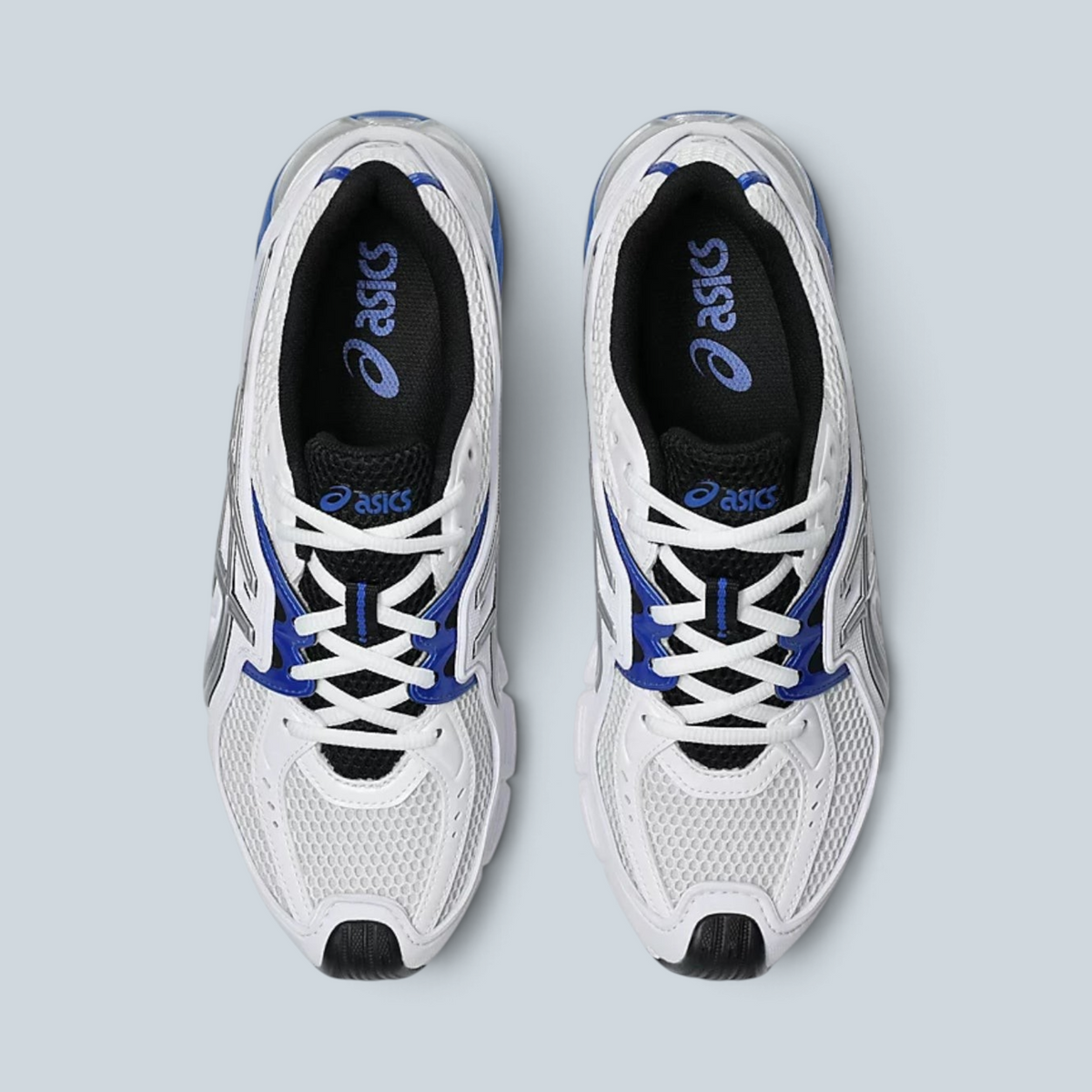 Baskets Asics Gel SD Lyte Saison blanches et noires avec détails bleus, vue de dessus