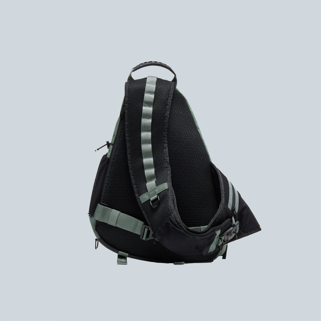 LATITUDE SLING PACK - AVIATOR GREEN