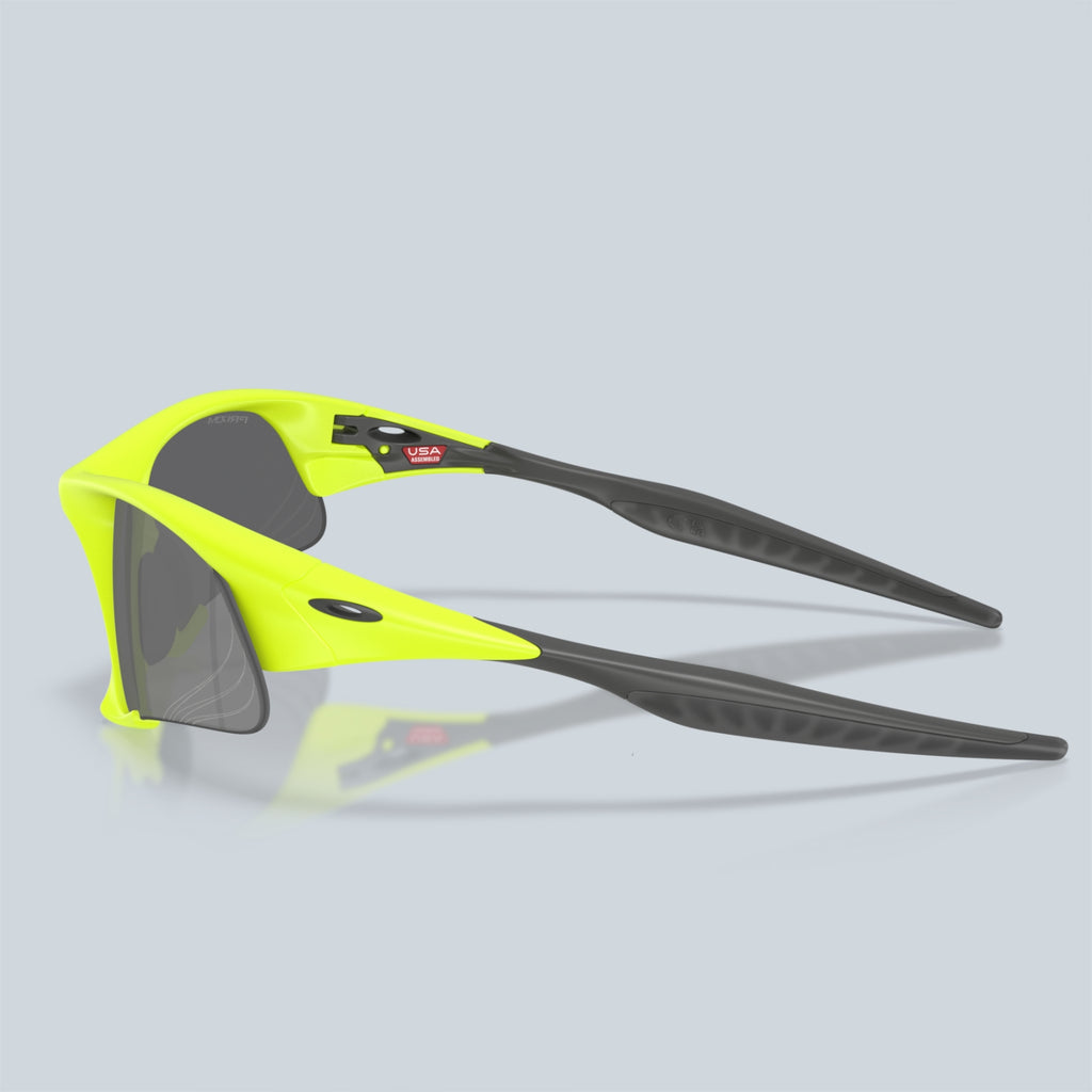 SUTURE JACKET - MATTE RETINA BURN PRIZM BLACK