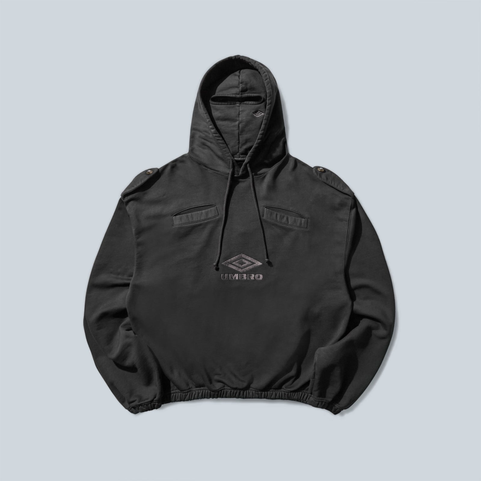 MEDAL MASKED HOODIE - STRONG WASH BLACK