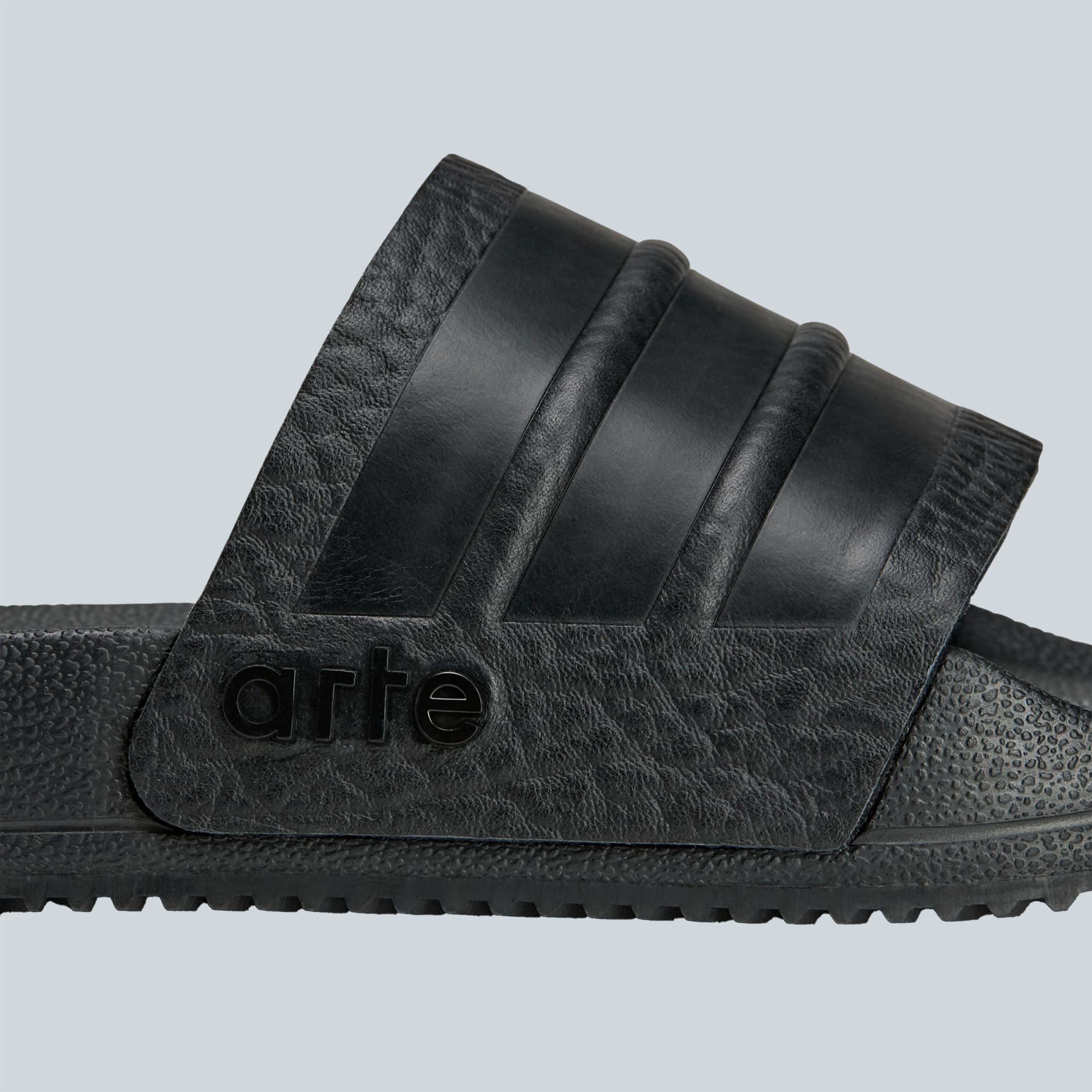 ADILETTE - BLACK
