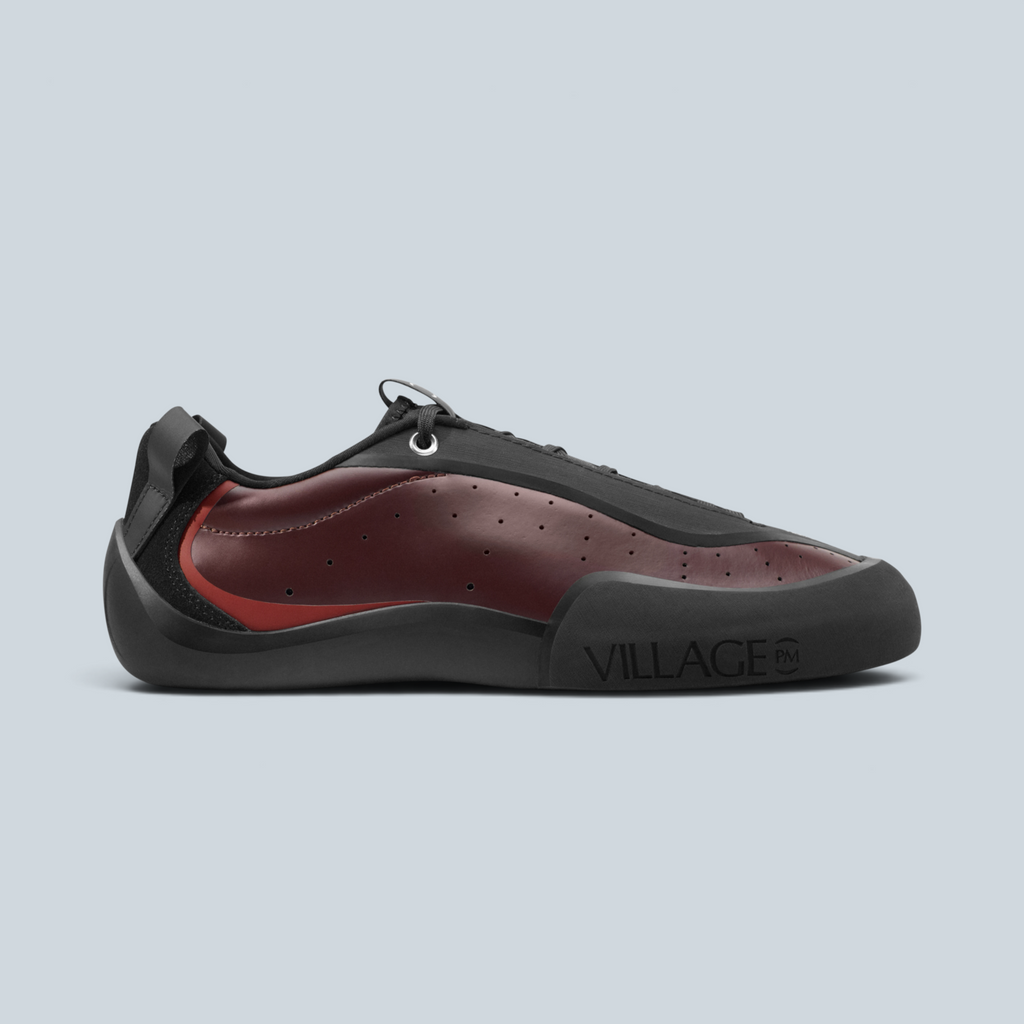 Sneaker basse Saison 2PM en cuir synthétique bordeaux et noir avec détails perforés et renforts noirs
