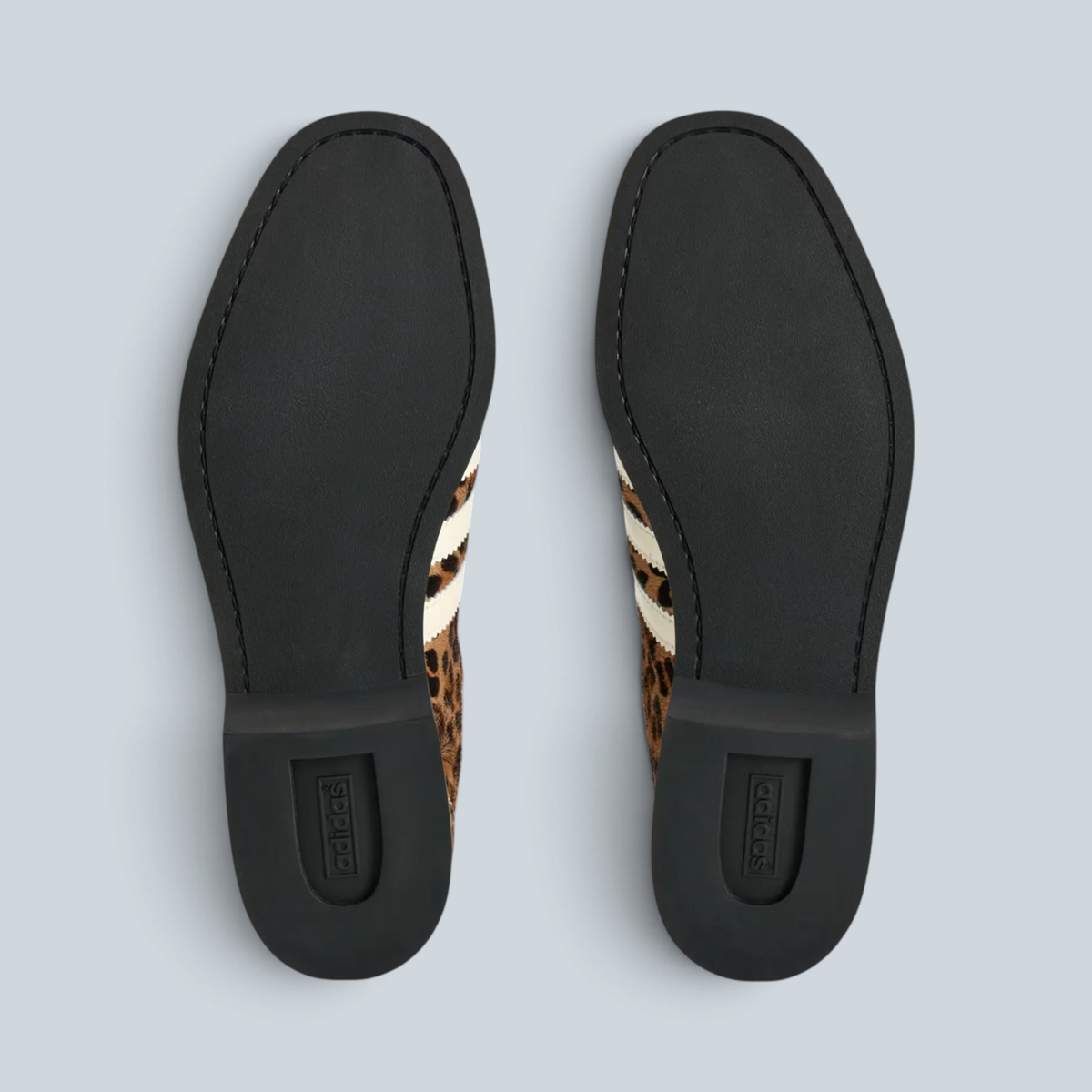 Semelles en caoutchouc noir des chaussures de bowling Saison adidas en cuir et textile avec motif animal