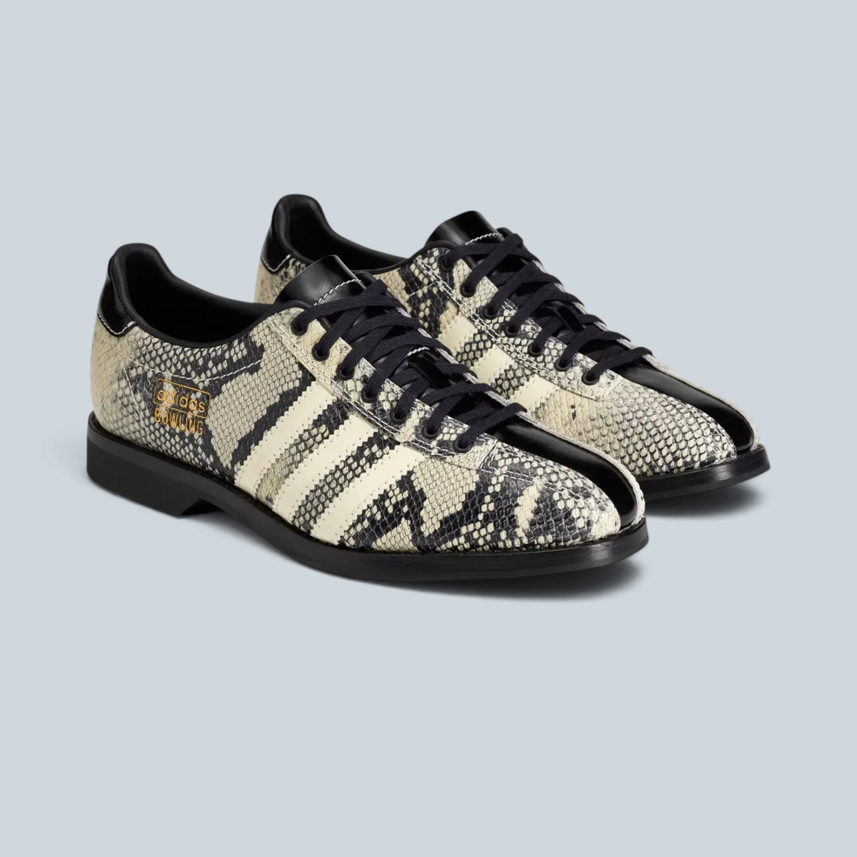 Baskets Saison adidas x Brain Dead Bowling en cuir effet serpent crème et noir avec détails en cuir brillant