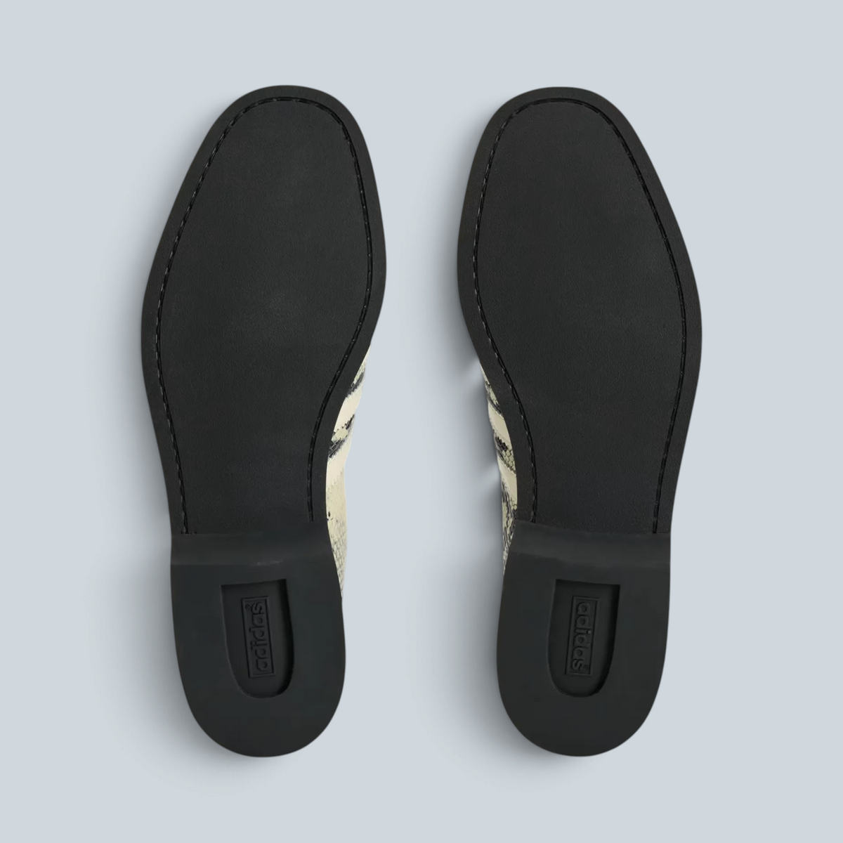 Semelles en caoutchouc noir des chaussures de bowling Saison adidas Brain Dead avec talon surélevé