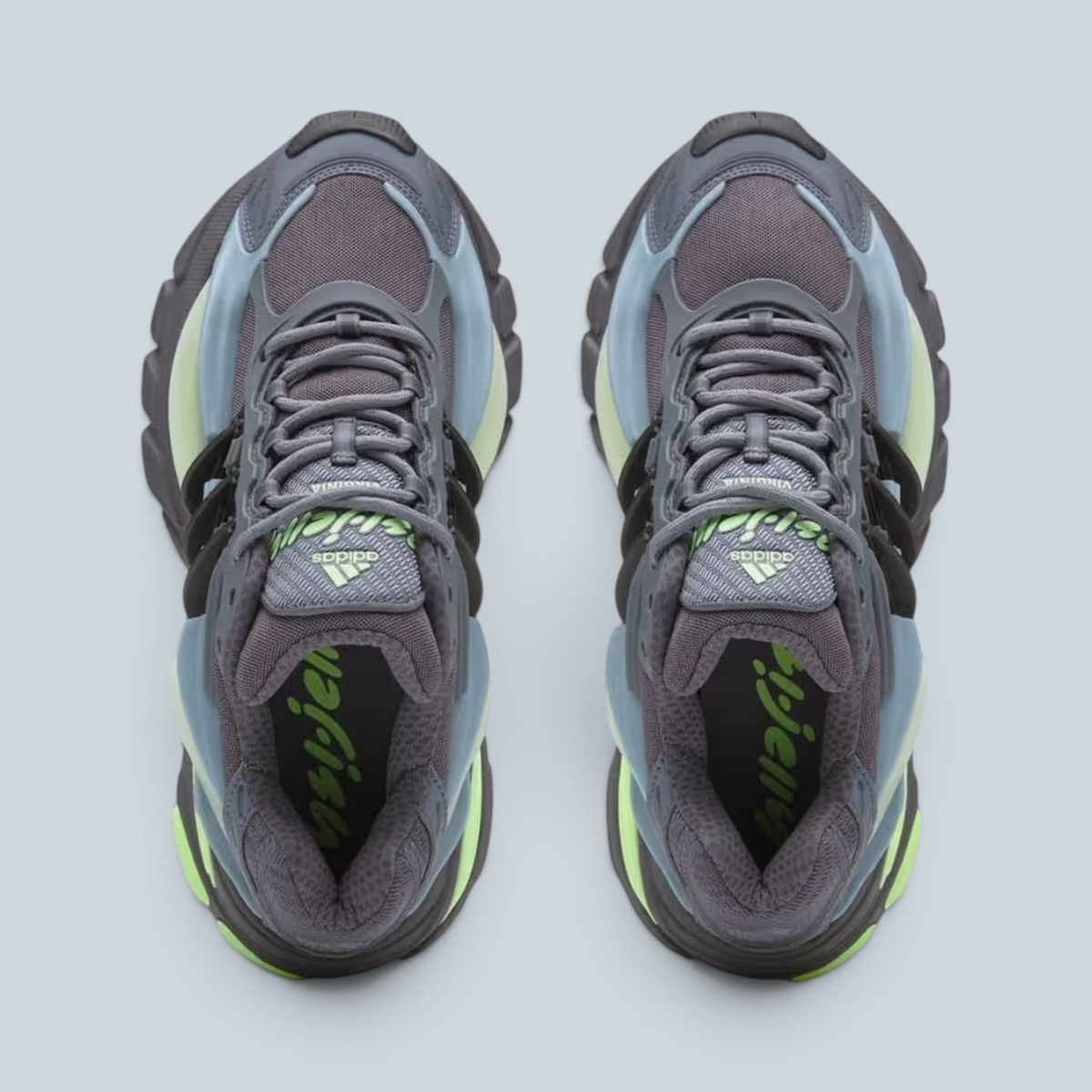 Vue de dessus des baskets Saison Adidas Jellyfish en gris onix, bleu aurora et noir avec détails en textile