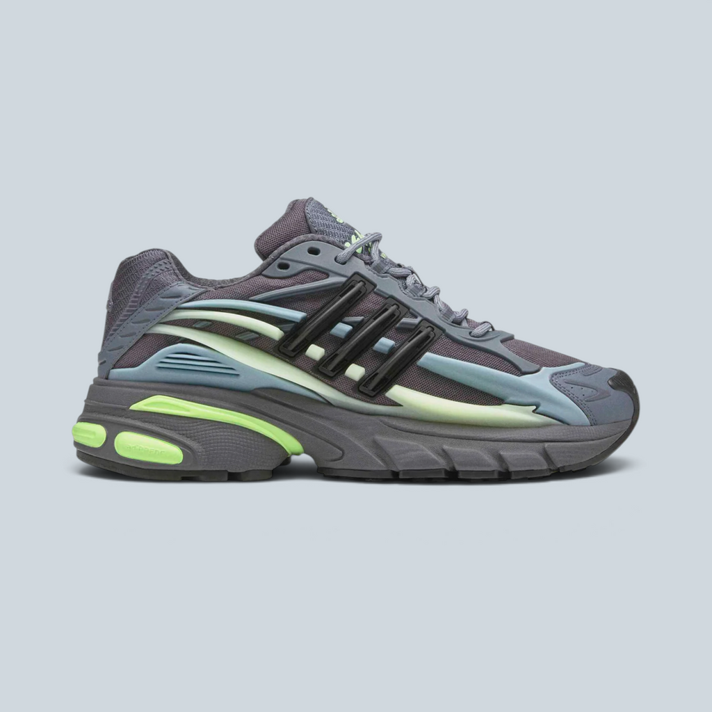 Baskets Adidas Jellyfish Saison en gris onix, noir et touches vert aurora, design rétro Adistar Pharrell Williams