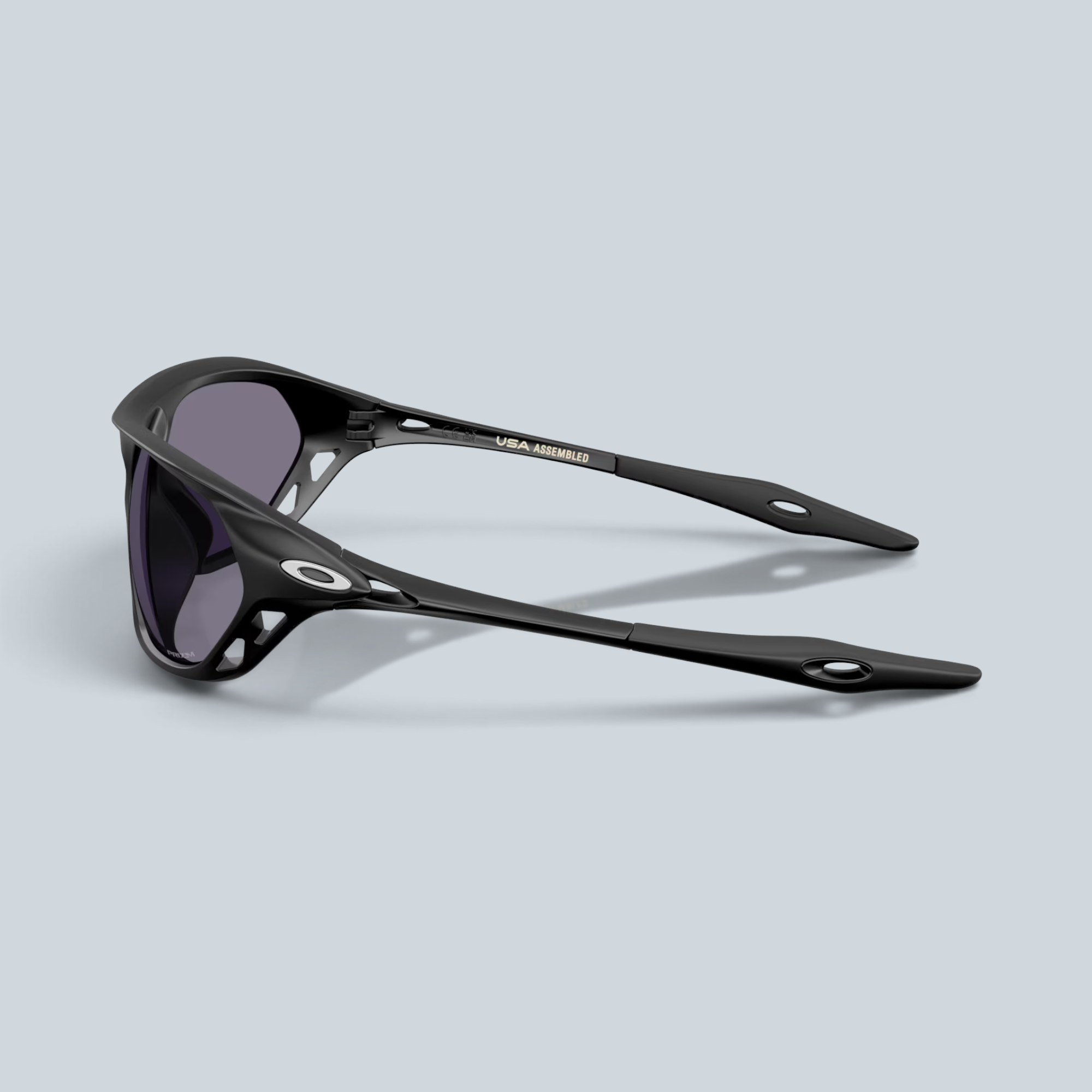 Lunettes de soleil Saison Cage Jacket noir mat avec verres Prizm Grey, monture enveloppante et aérations latérales