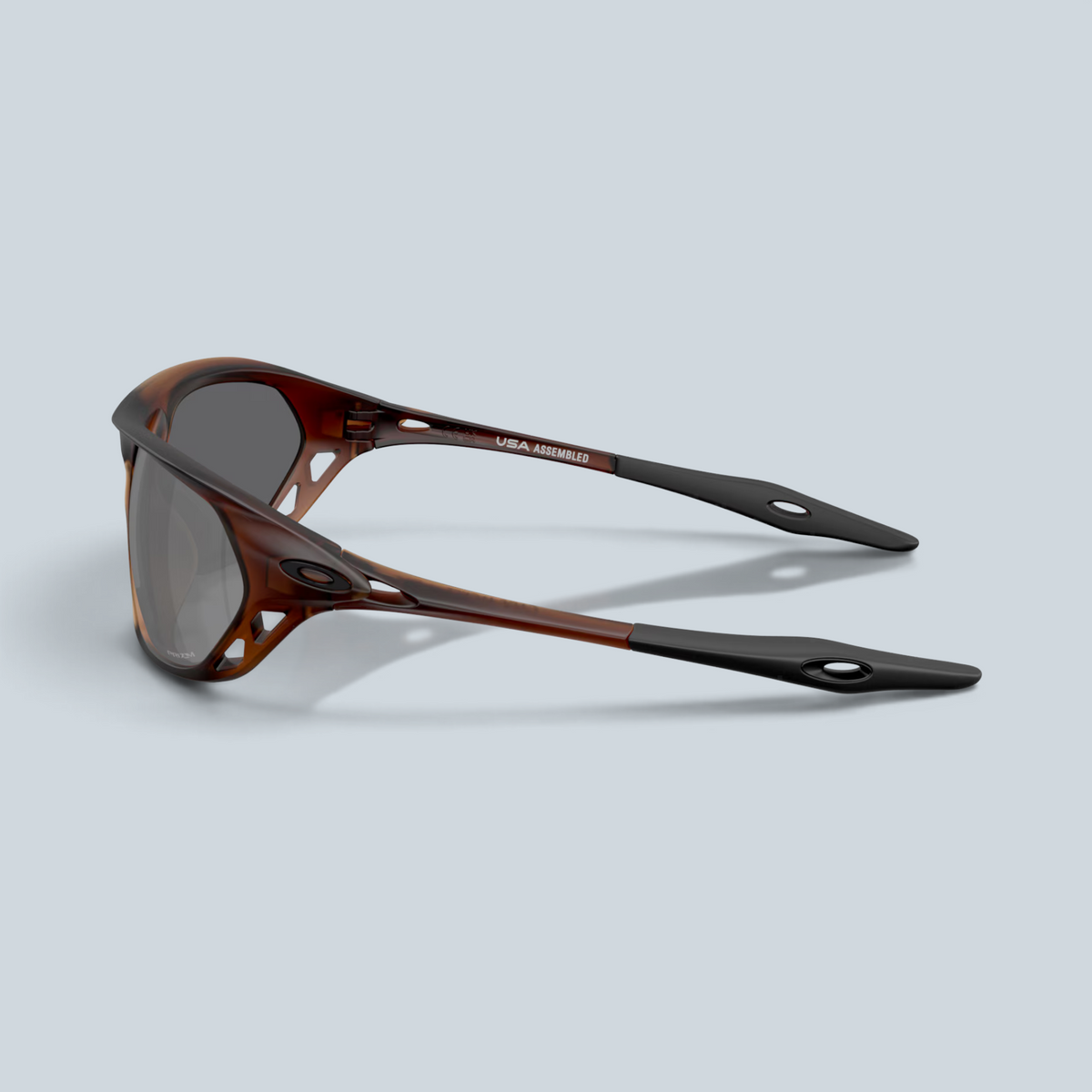 Lunettes de soleil Saison Cage Jacket avec monture Matte Rootbeer et verres Prizm Black, vue latérale