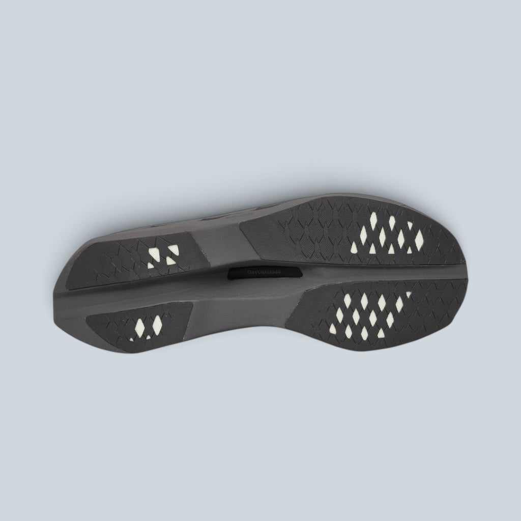Semelle extérieure en caoutchouc noir de la chaussure de running Saison Cloudboom Volt PAF avec plaque Speedboard