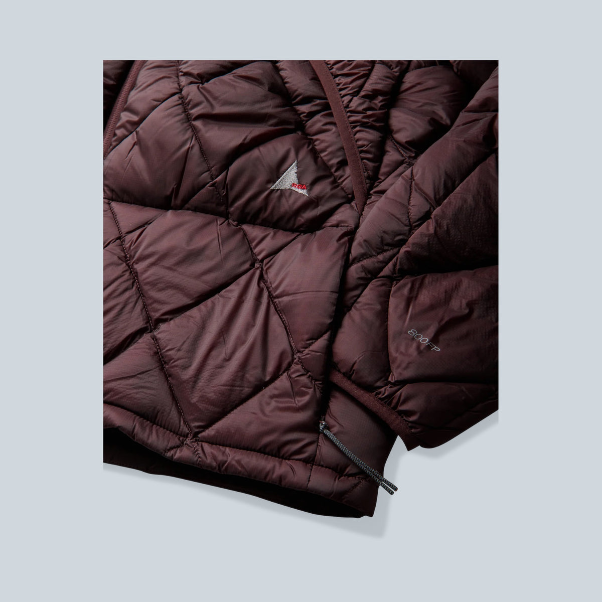 Doudoune Saison Nuna bordeaux matelassée en nylon avec garnissage duvet de canard 800 fill power