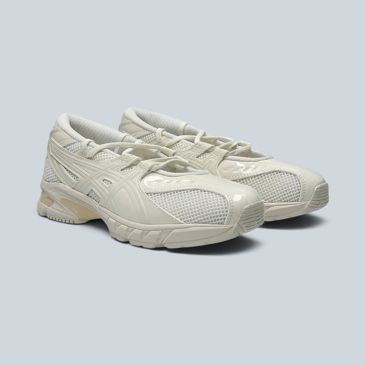 Baskets Saison GEL-DS TRAINER SP couleur crème et vanille en mesh respirant avec amorti GEL et détails métallisés
