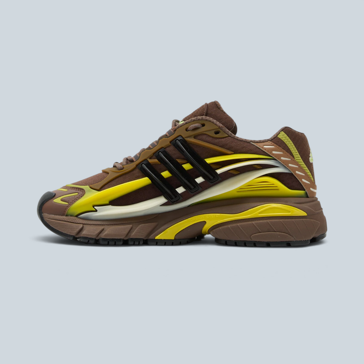 Sneakers Saison Jellyfish Pharrell Williams en mesh auburn, timber et jaune avec détails réfléchissants et semelle épaisse