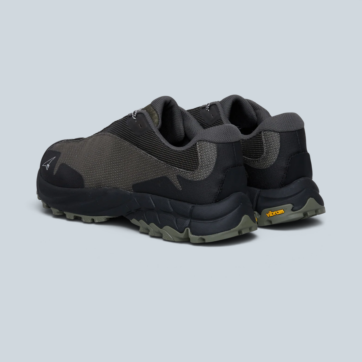 Vue arrière des chaussures de trail Saison KUNA TRAIL vertes avec semelle Vibram robuste