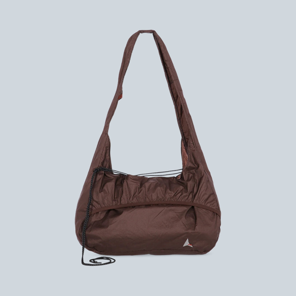 Sac pliable à nouer Saison Laki en toile polyamide couleur chocolat, design léger et fonctionnel