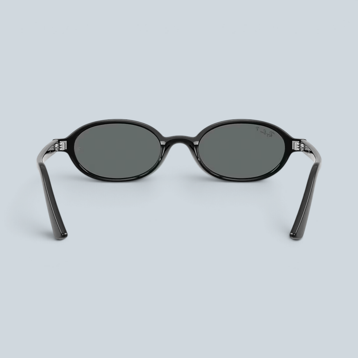 Lunettes de soleil Saison RB4472 ovales noires avec verres polarisés gris, monture légère en nylon et propionate