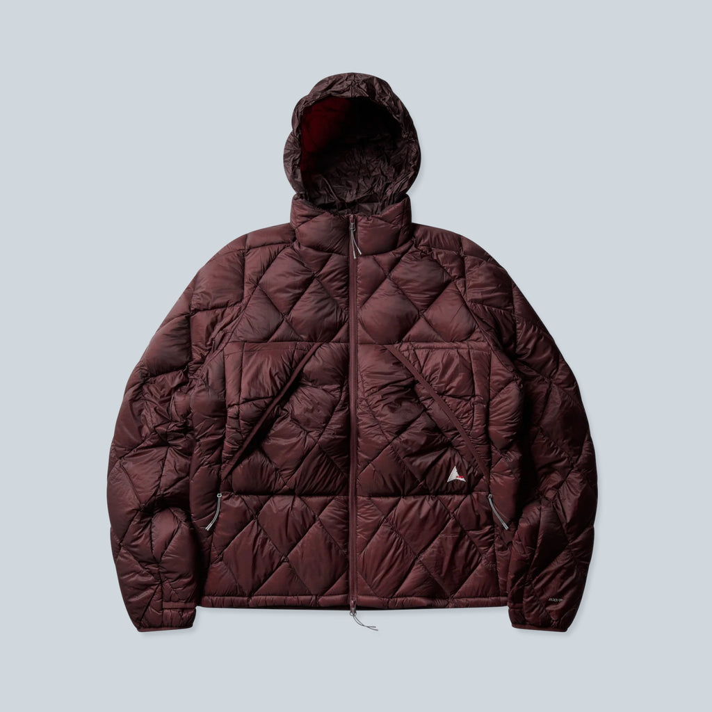 Doudoune à capuche Saison Nuna couleur burgundy en nylon avec matelassage en losanges et garnissage en duvet