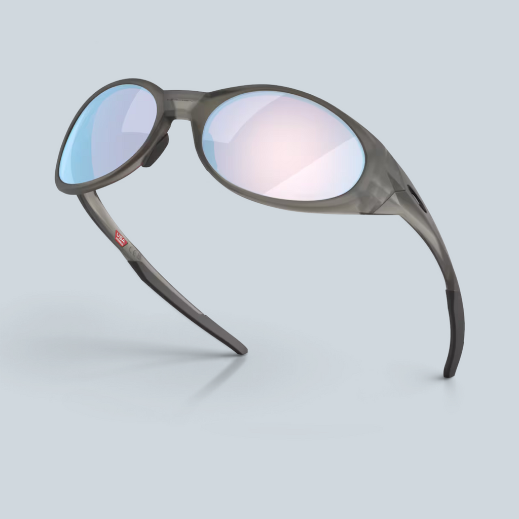 Lunettes de soleil Saison Oakley Eye Jacket Redux avec monture Matte Grey Smoke et verres Prizm Snow Sapphire