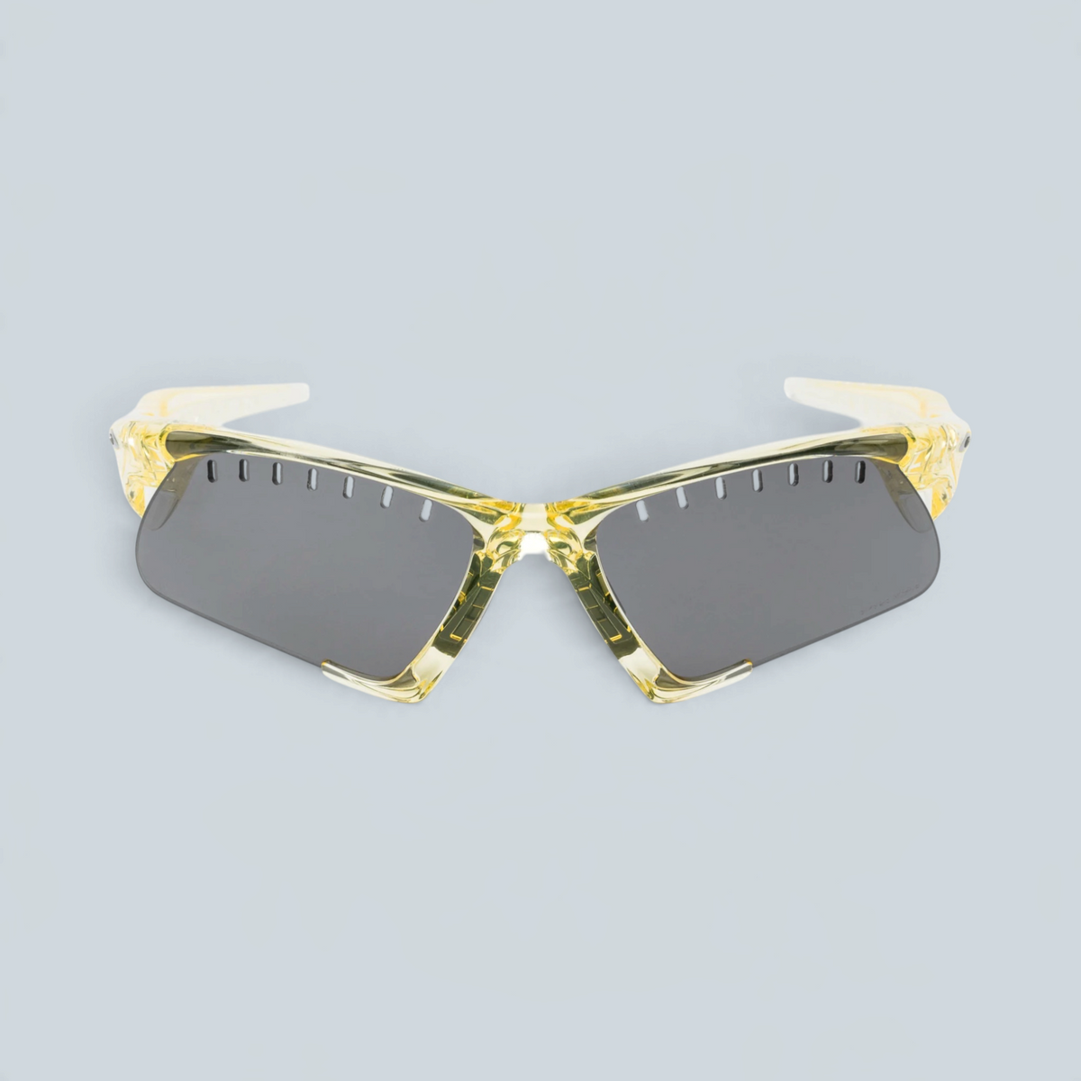 Lunettes de soleil Saison Oakley x Satisfy Suture Jacket avec monture jaune translucide et verres Prizm noirs ventilés