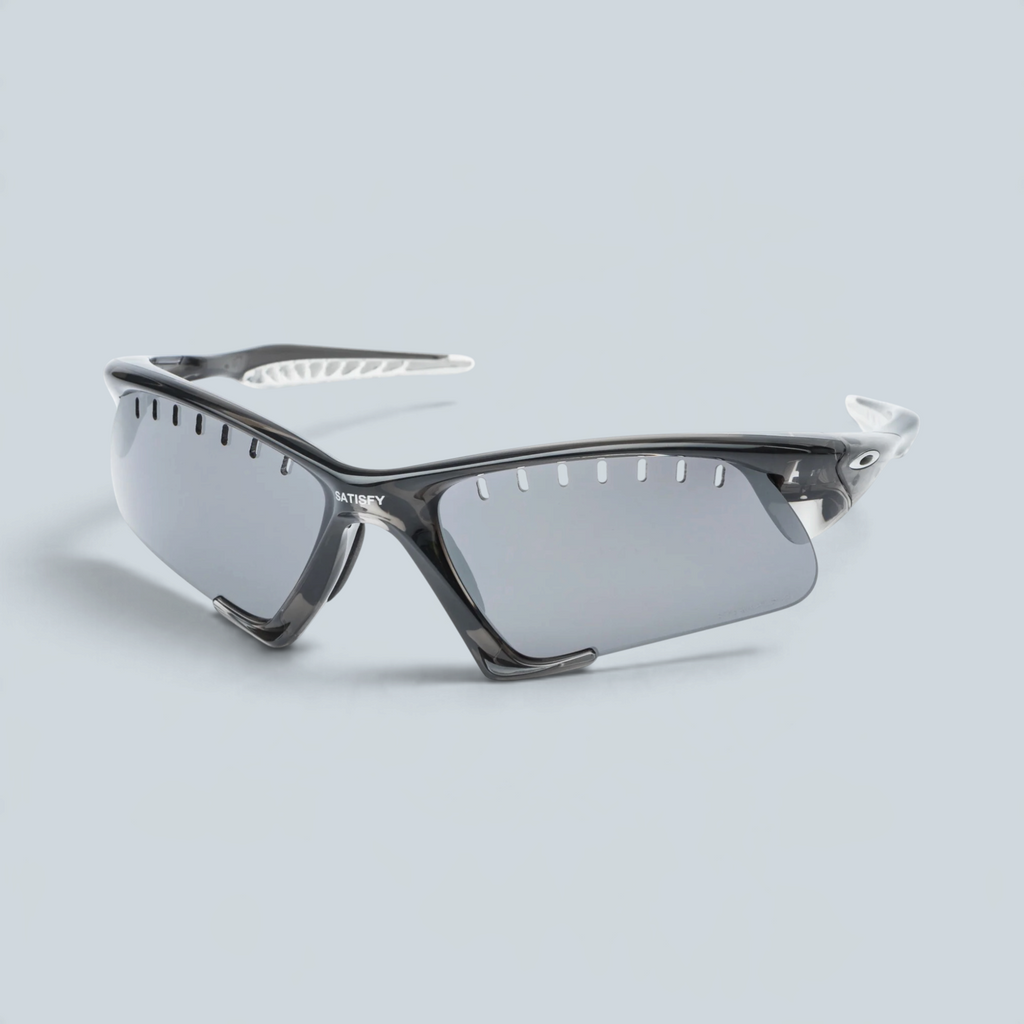 Lunettes de soleil Saison Oakley x Satisfy Suture Jacket gris fumé avec verres Prizm Black ventilés