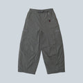 Pantalon balloon Saison en nylon recyclé couleur carbone avec ceinture intégrée et poches zippées