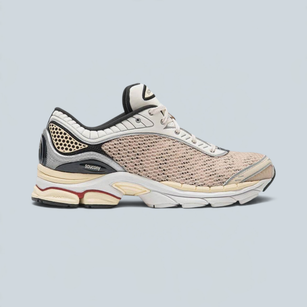Baskets Saison Saucony x Highsnobiety ProGrid Paramount OA en mesh beige avec détails noirs et support TPU