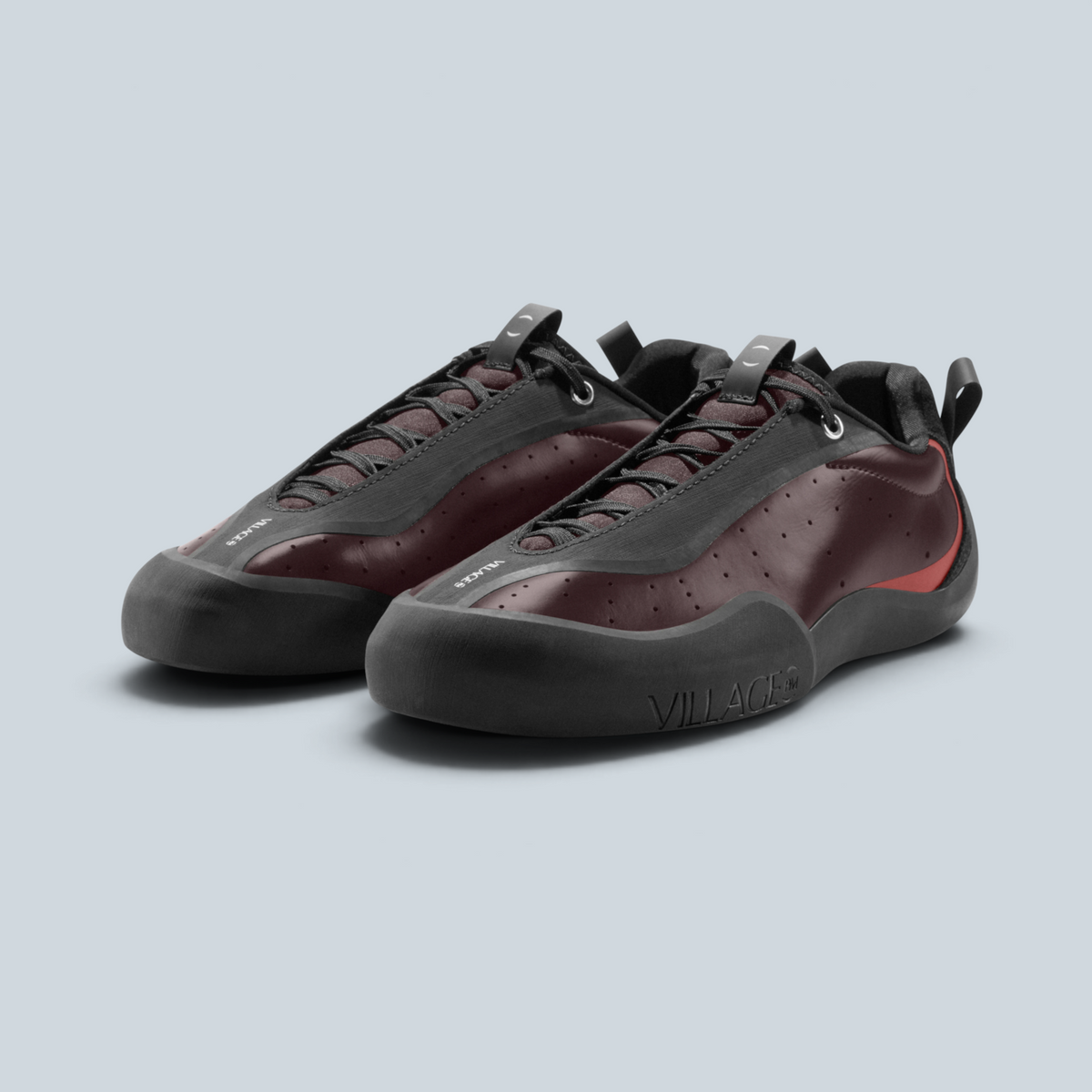 Sneakers basses Saison 2PM en cuir synthétique bordeaux et noir avec détails perforés et semelle robuste