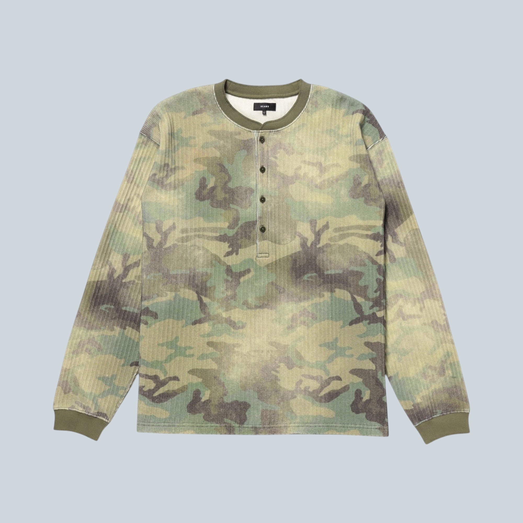 T-shirt henley Saison à manches longues en maille côtelée délavée avec imprimé camouflage et bord-côtes kaki