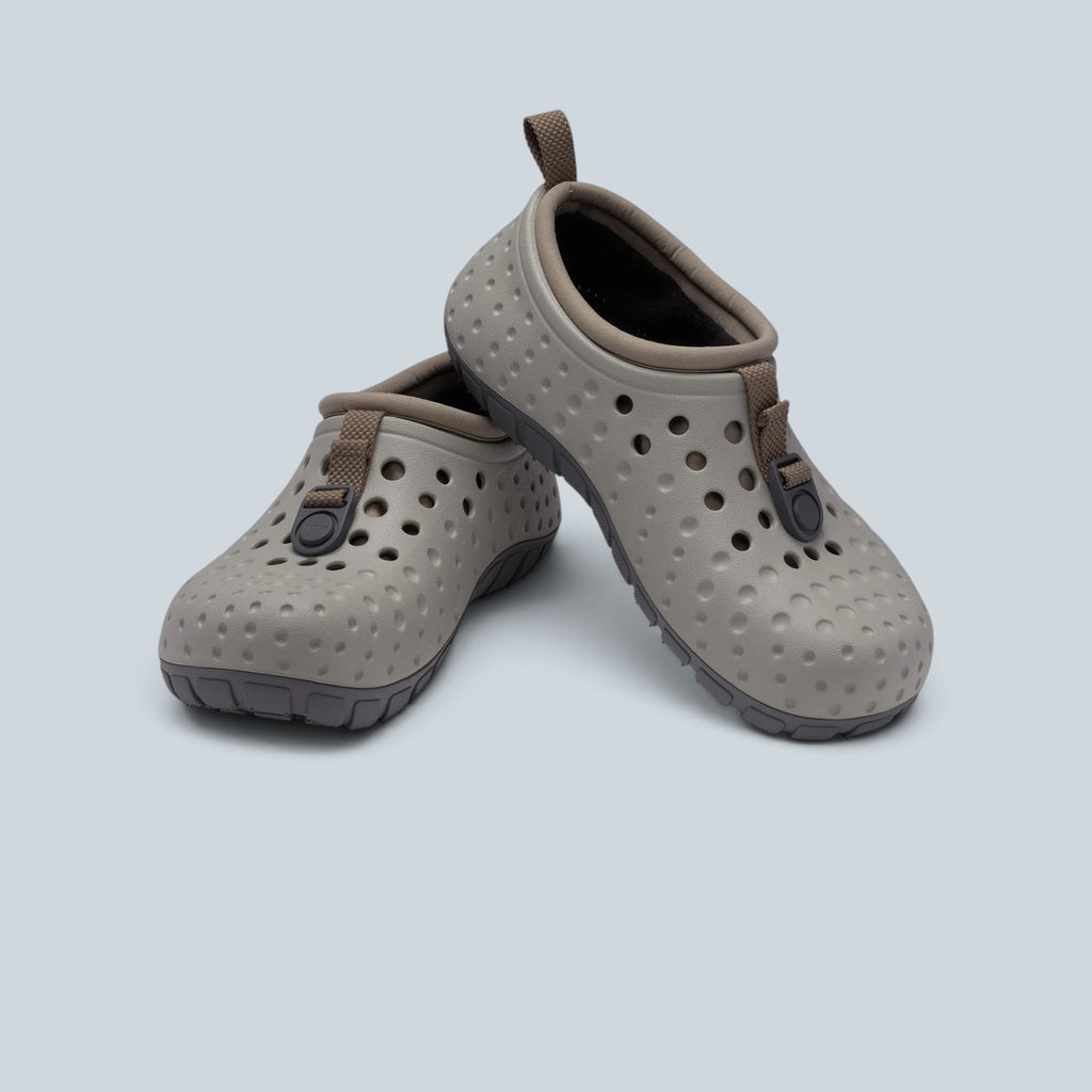 Chaussures hybrides Saison Tembo II RO gris éléphant et carbone avec tige perforée et chausson intérieur amovible