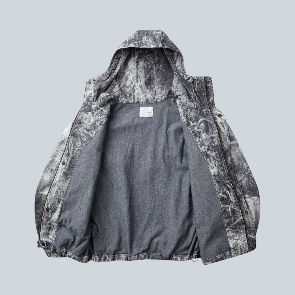 Veste à capuche en denim Saison avec délavage à motif all-over gris foncé, coupe regular, collaboration ROA x Wrangler